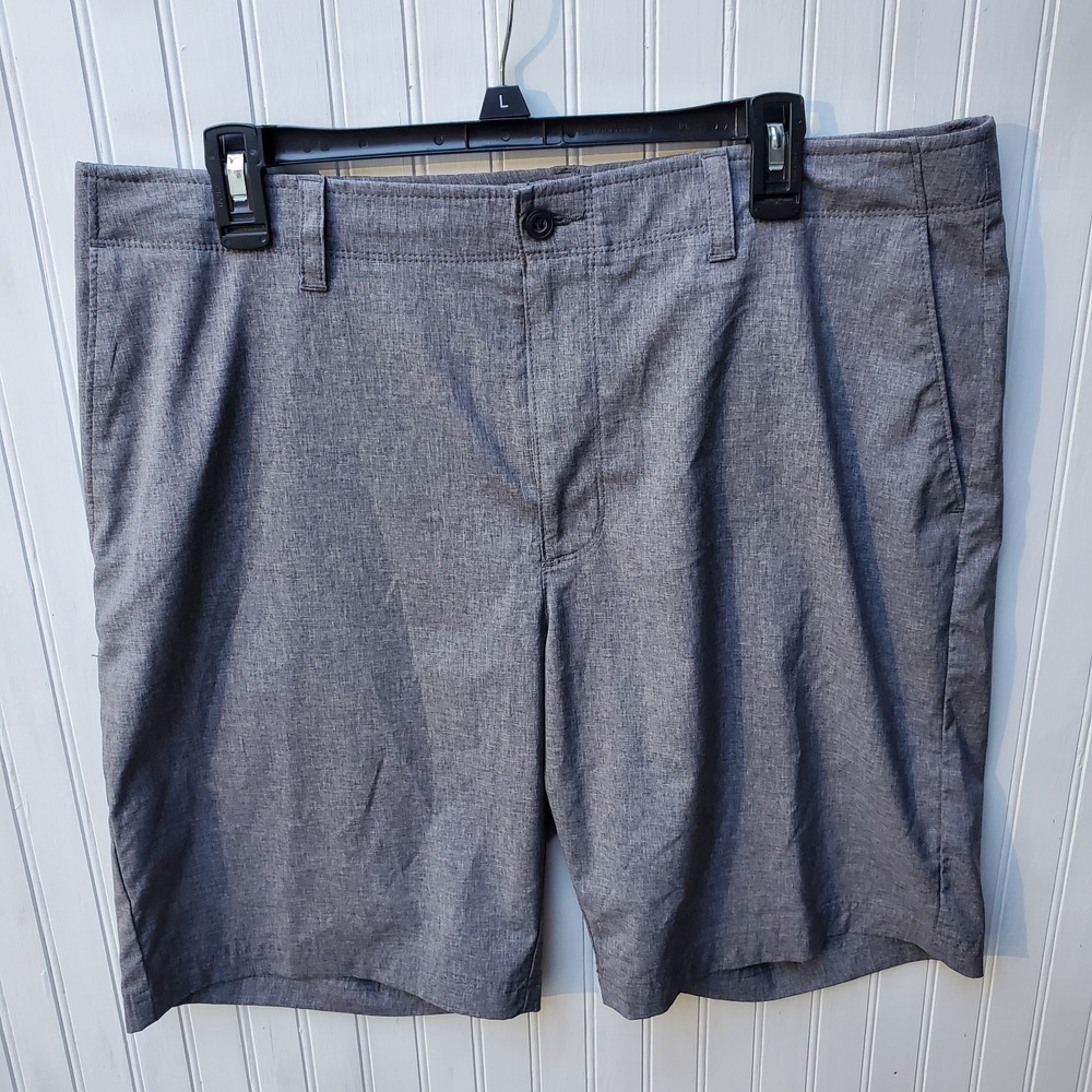 PGA Tour Gray Golf Shorts Mens Size 38 Flat Front Stretch 9.5" Inseam